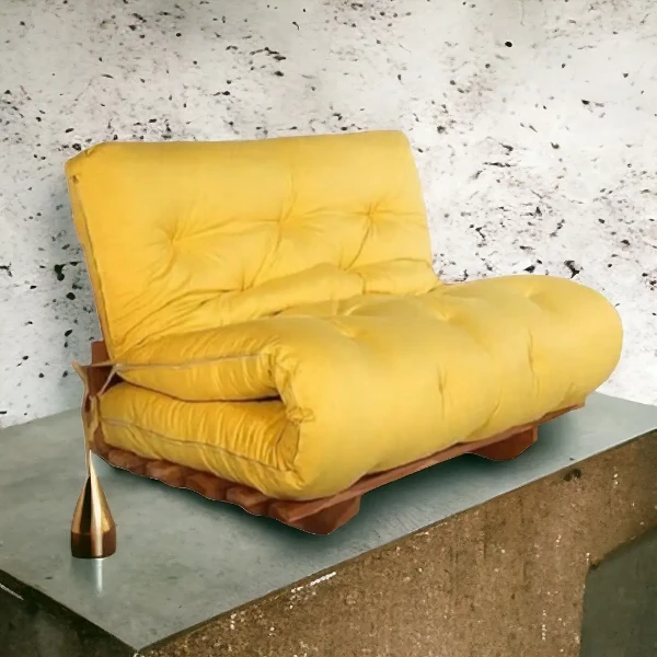 Sofá cama de futón con funda amarilla